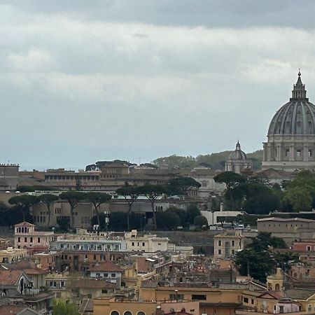 Penthouse Apartment With Terrace Close To Vatican โรม ภายนอก รูปภาพ