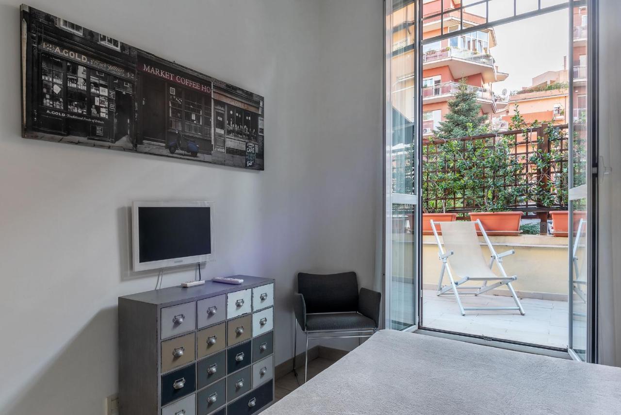 Penthouse Apartment With Terrace Close To Vatican โรม ภายนอก รูปภาพ