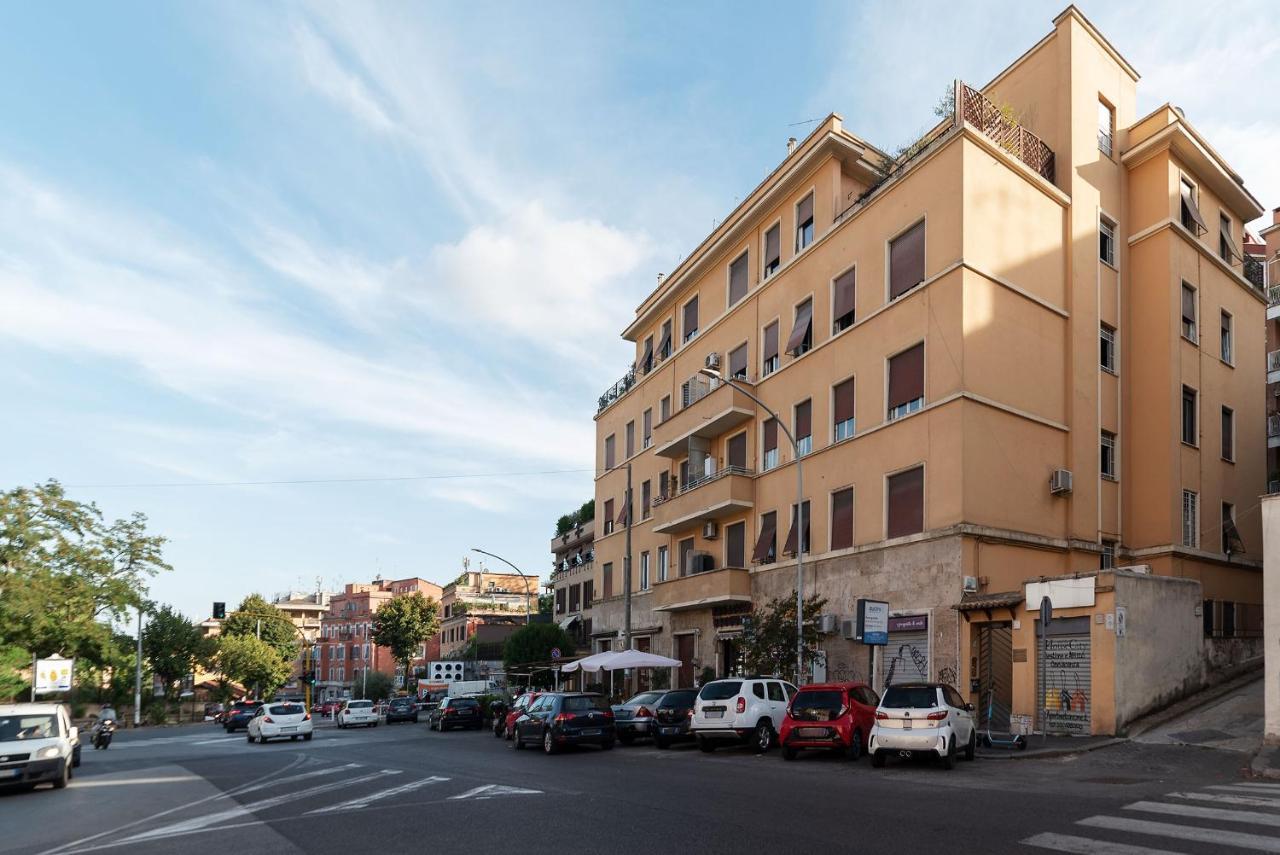 Penthouse Apartment With Terrace Close To Vatican โรม ภายนอก รูปภาพ