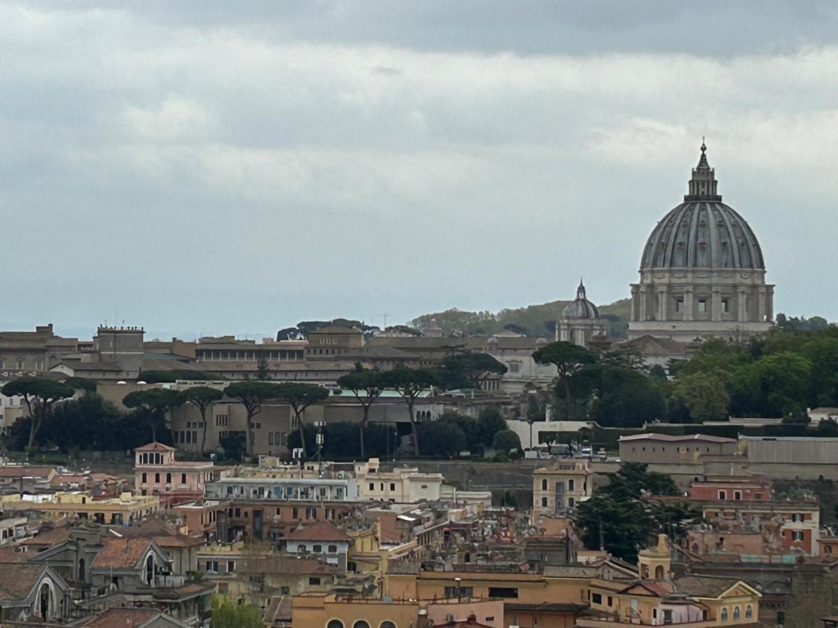 Penthouse Apartment With Terrace Close To Vatican โรม ภายนอก รูปภาพ